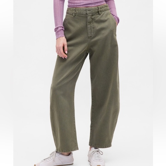 GAP Mid Rise Twill Barrel Pants - Picture 4 of 9